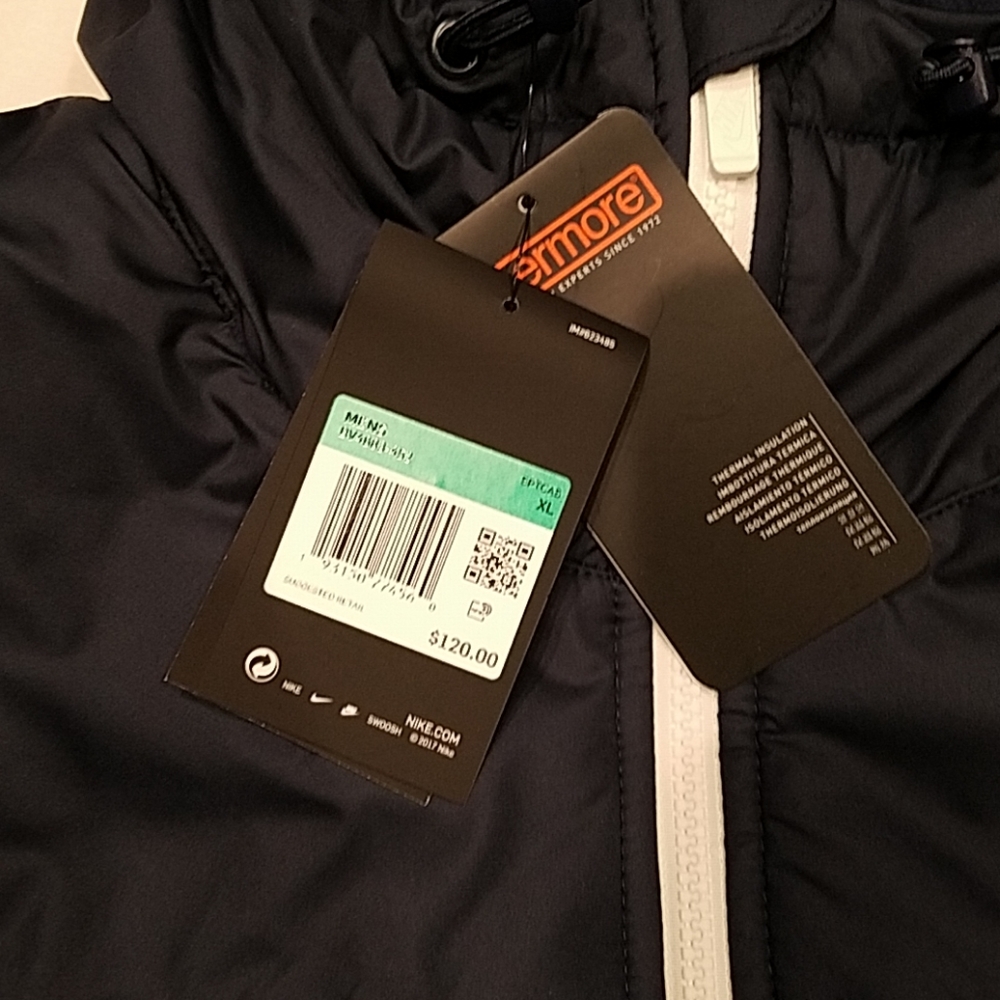 Last one. Nike Jacket - Picture 3 of 7